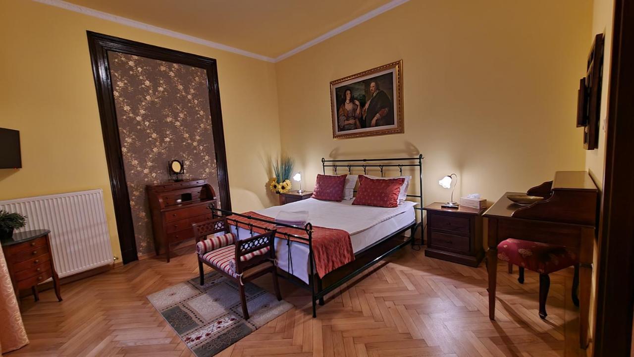 Casa Republicii Hotel Brasov Luaran gambar