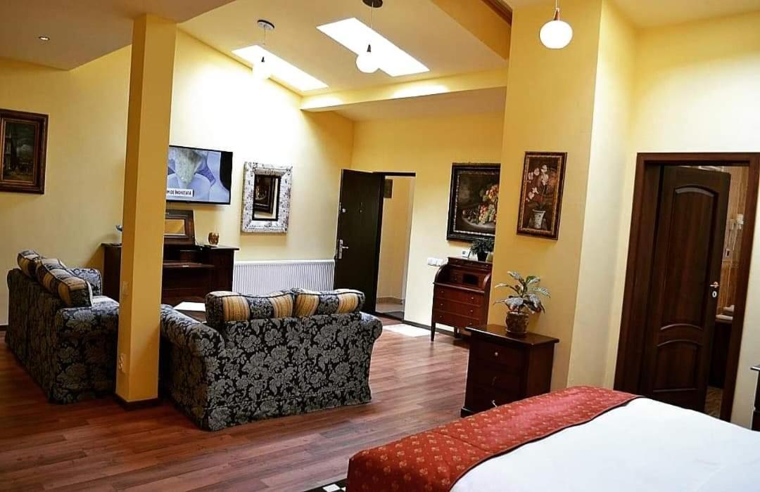 Casa Republicii Hotel Brasov Luaran gambar