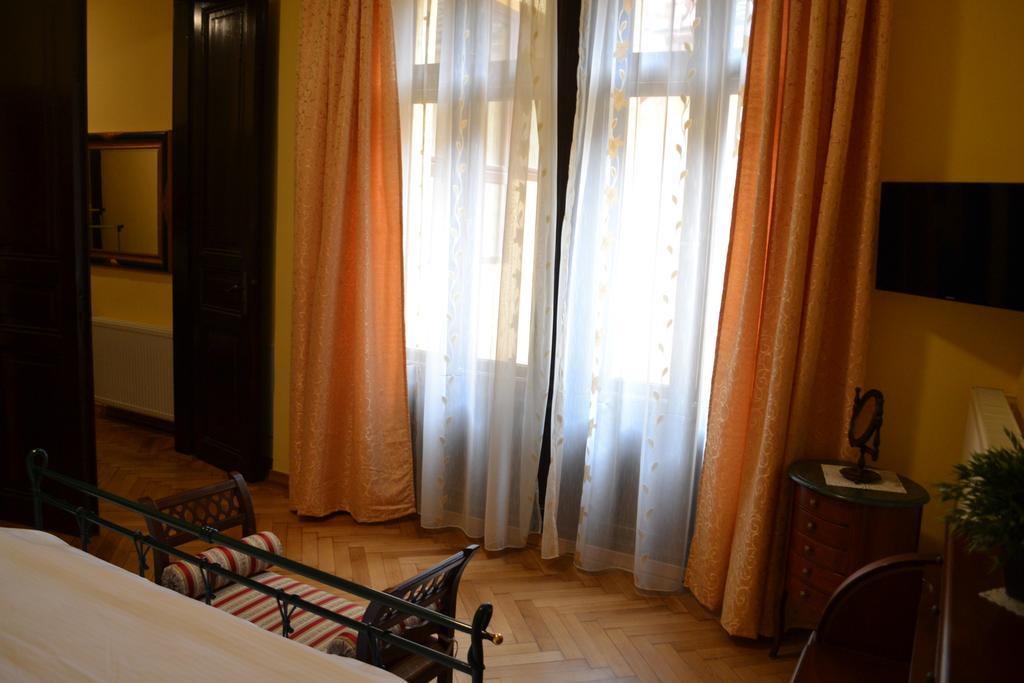 Casa Republicii Hotel Brasov Luaran gambar